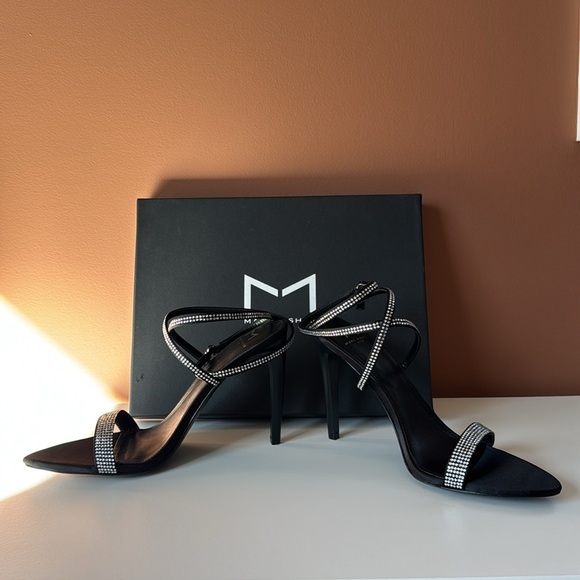 MARC FISHER LTD CAMMILE ANKLE STRAP SANDAL SIZE 7.5 BLACK SATIN/ RHINESTONES - Picture 4 of 9